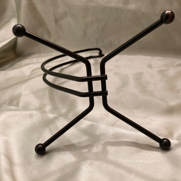 Banana Hanging Holder Stand Black Metal Excellent Pre-Owned Condition 13” Tall - Picture 6 of 7